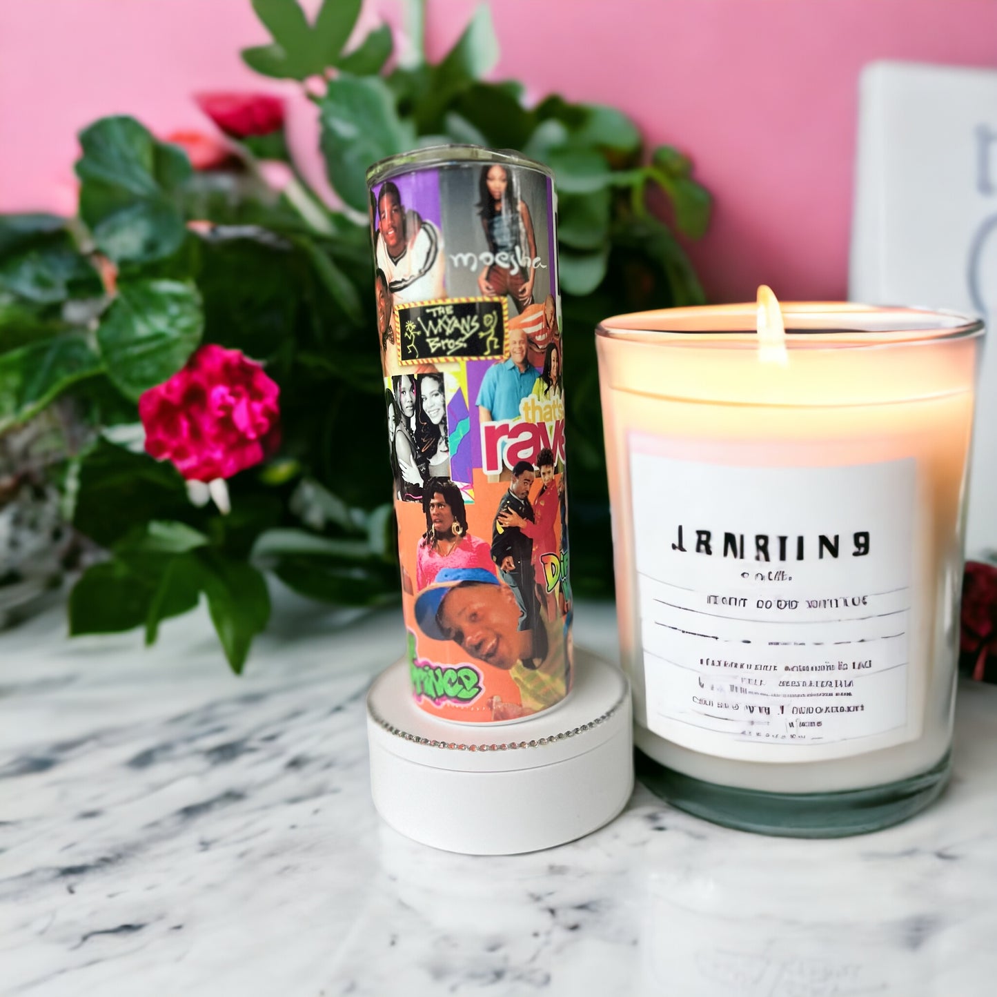 Vaso estrecho con temática de los años 90