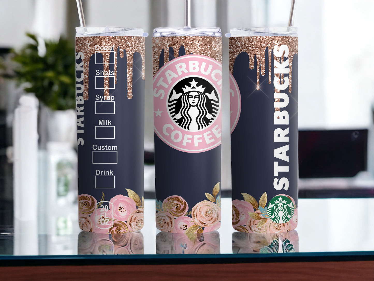 Vaso con diseño floral rosa y azul inspirado en Starbucks